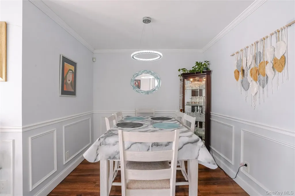 37 Harbor Lane New Rochelle NY 10805