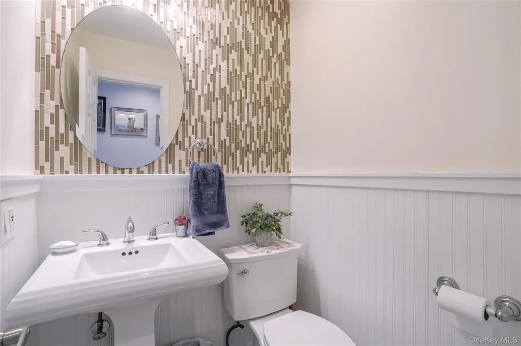 37 Harbor Lane New Rochelle NY 10805