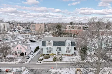37 Harbor Lane New Rochelle NY 10805