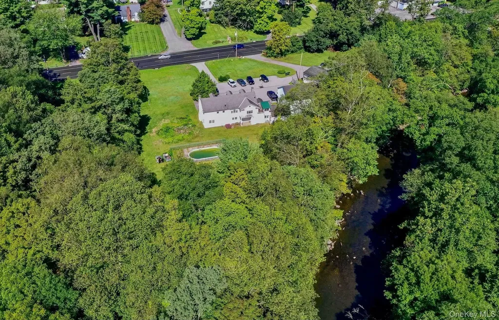 1380 Route 44 Pleasant Valley NY 12569
