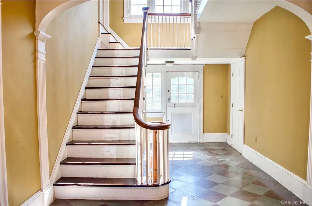 1380 Route 44 Pleasant Valley NY 12569