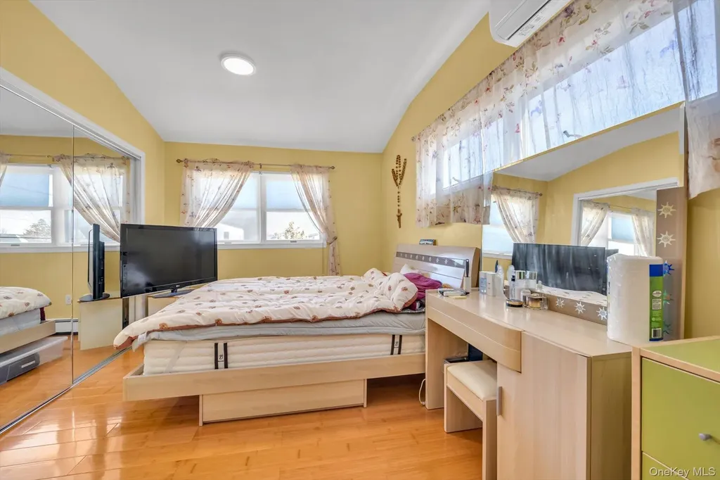 4 Carriage Lane Levittown NY 11756