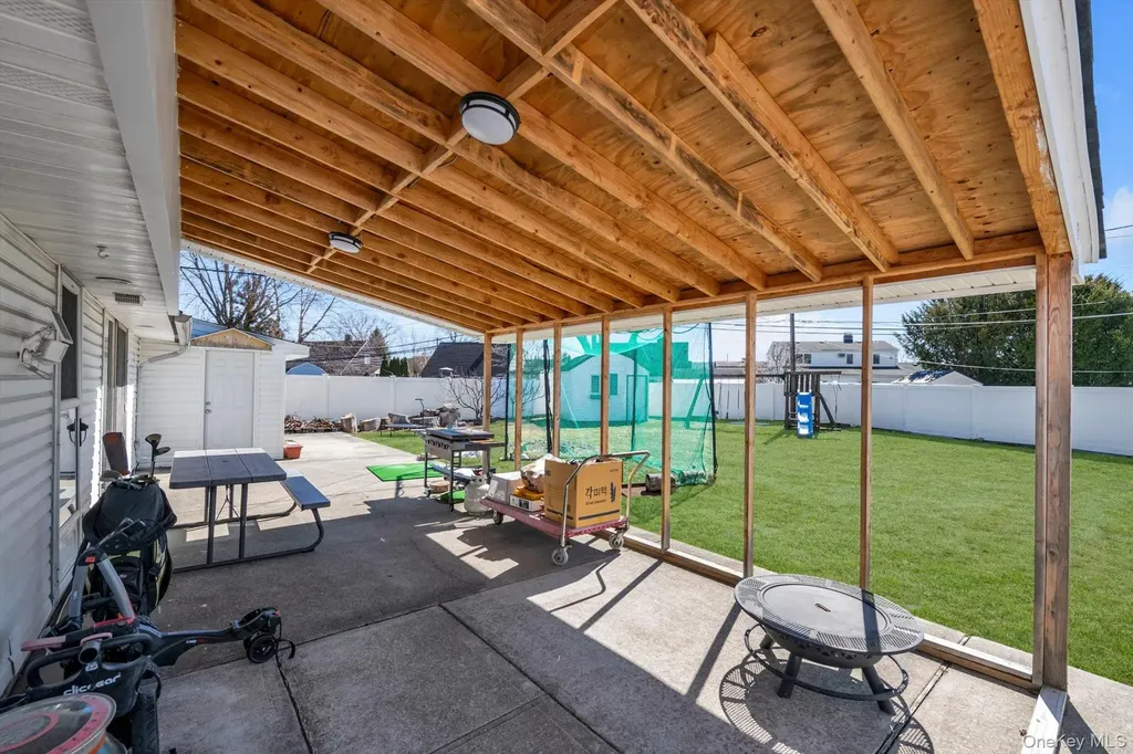 4 Carriage Lane Levittown NY 11756