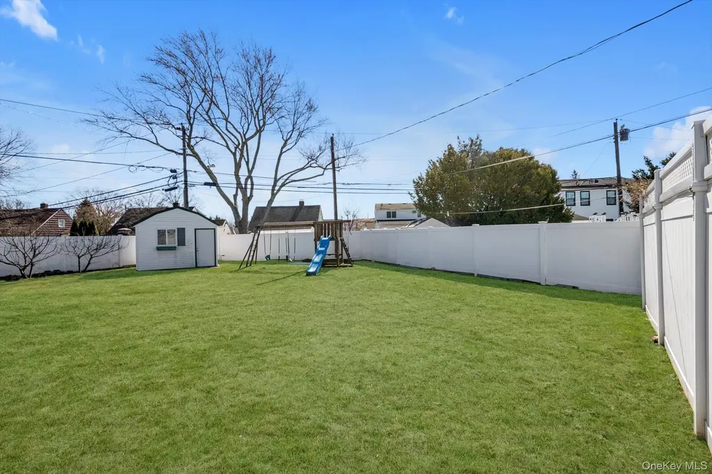 4 Carriage Lane Levittown NY 11756