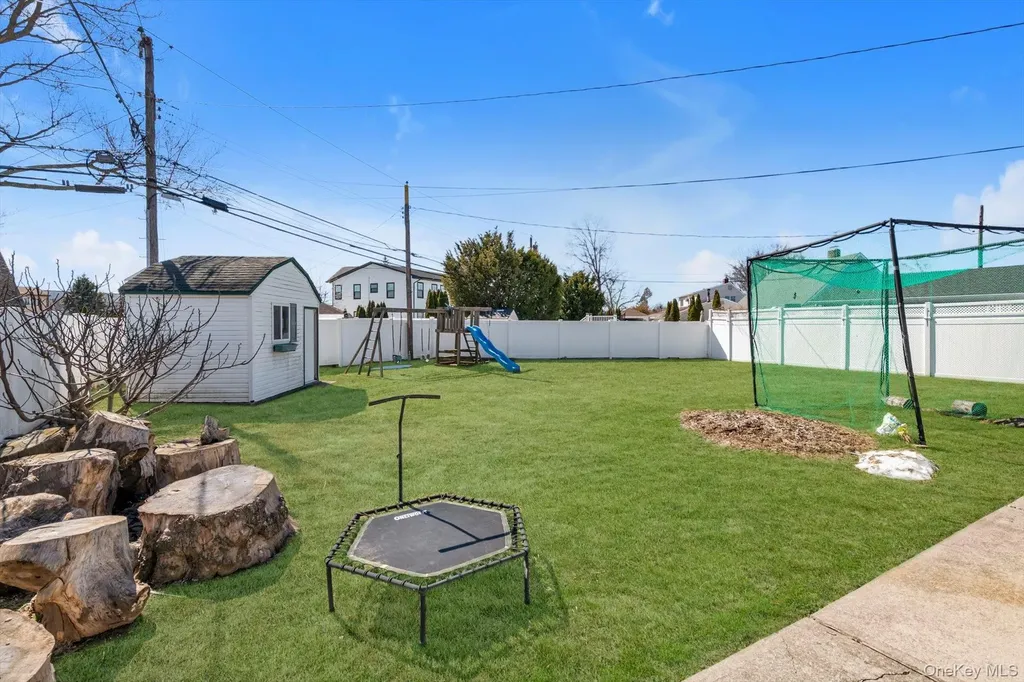 4 Carriage Lane Levittown NY 11756
