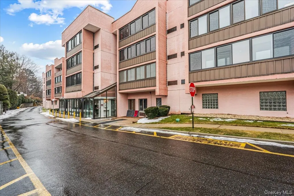 800 Willis Avenue Albertson NY 11507
