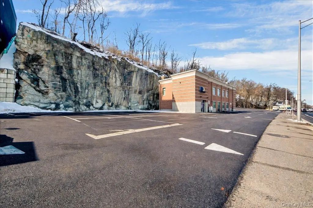 1981 Central Park Avenue Yonkers NY 10710
