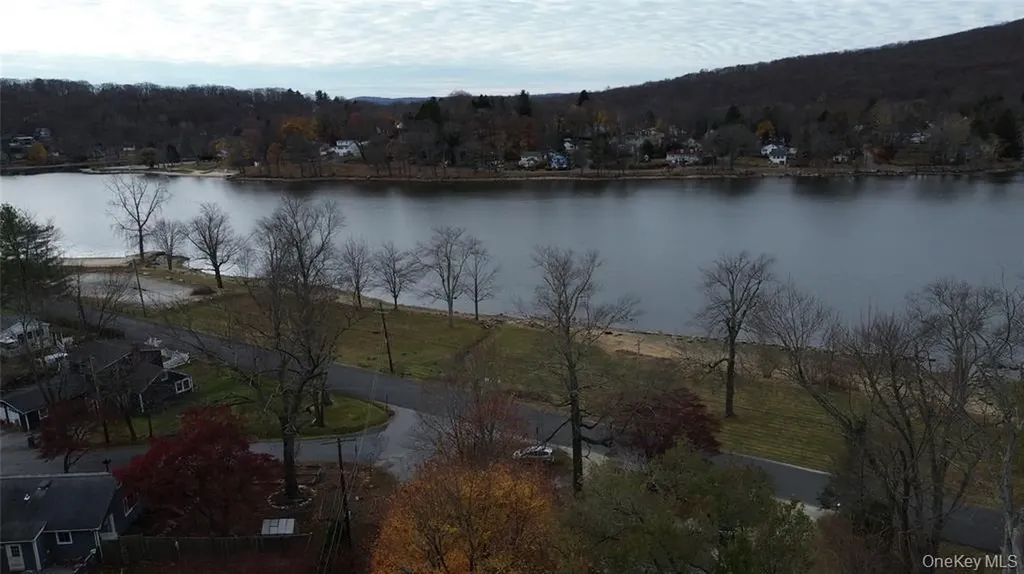14 Hawthorne Road Carmel NY 10512