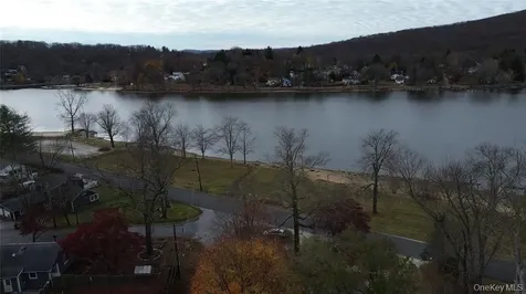 14 Hawthorne Road Carmel NY 10512