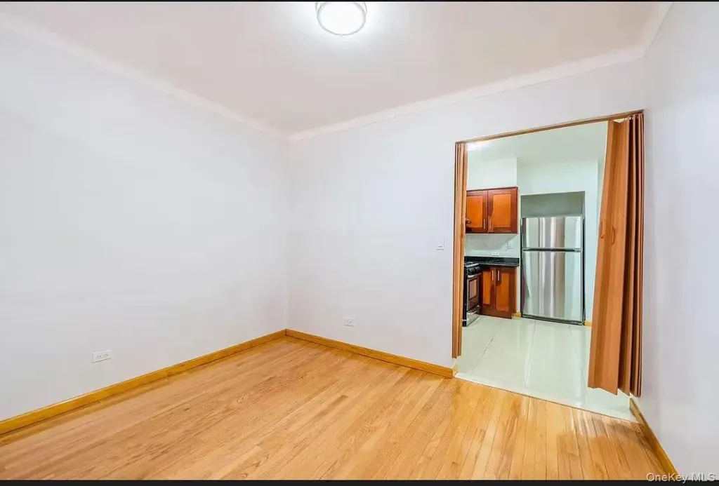 4018 Hampton Street Elmhurst NY 11373