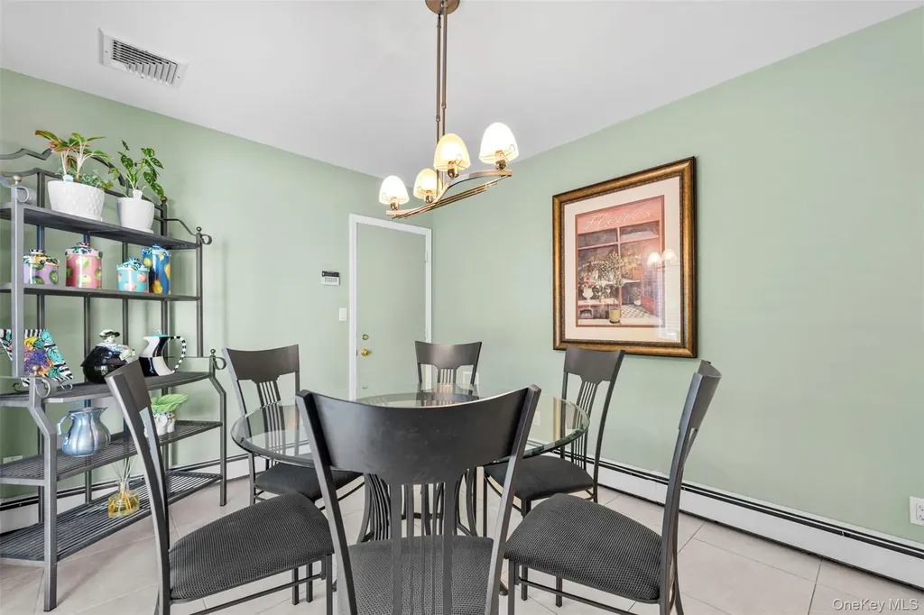 23 Parkside Drive Great Neck NY 11021