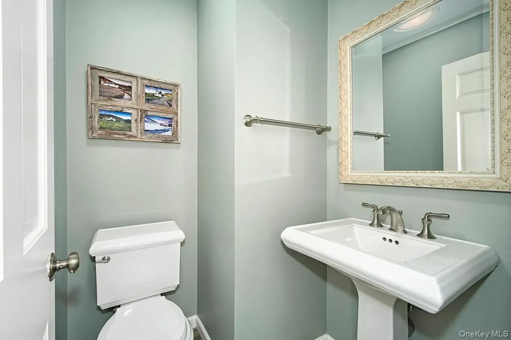415 Sarles Street Mount Kisco NY 10549