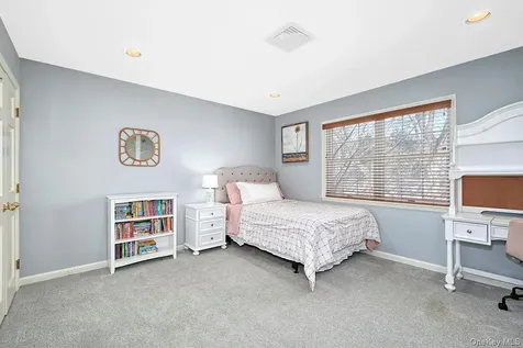 415 Sarles Street Mount Kisco NY 10549