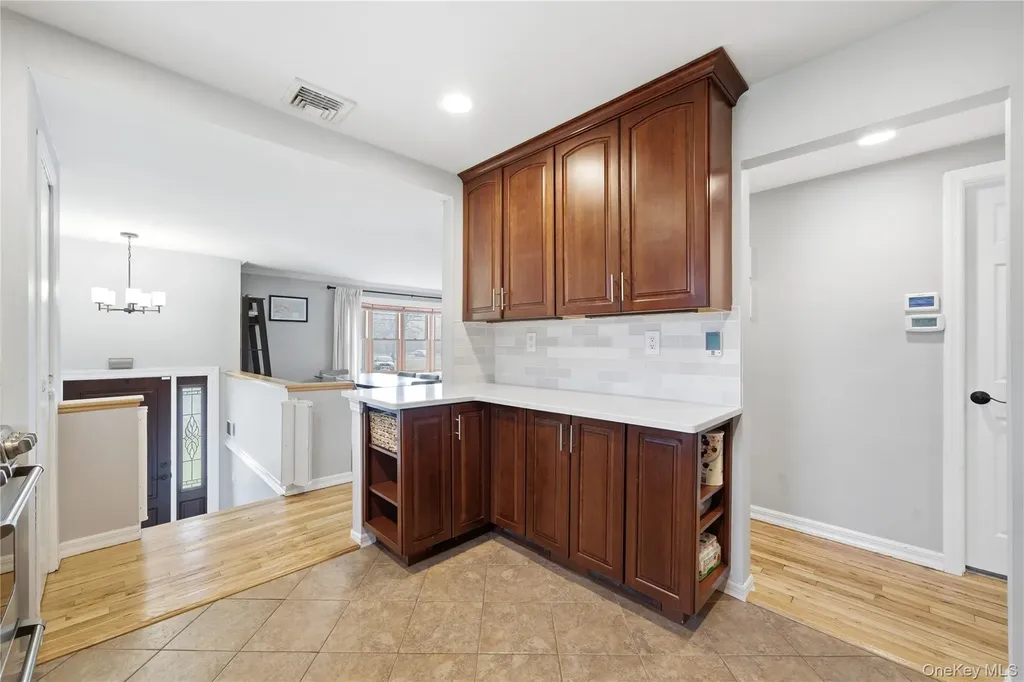 214 Ralph Avenue Babylon NY 11702