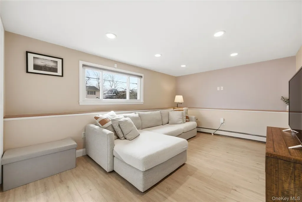 214 Ralph Avenue Babylon NY 11702