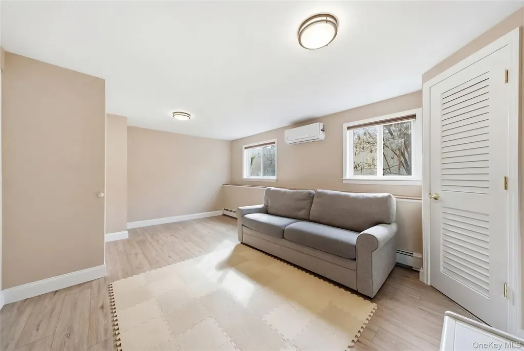 214 Ralph Avenue Babylon NY 11702