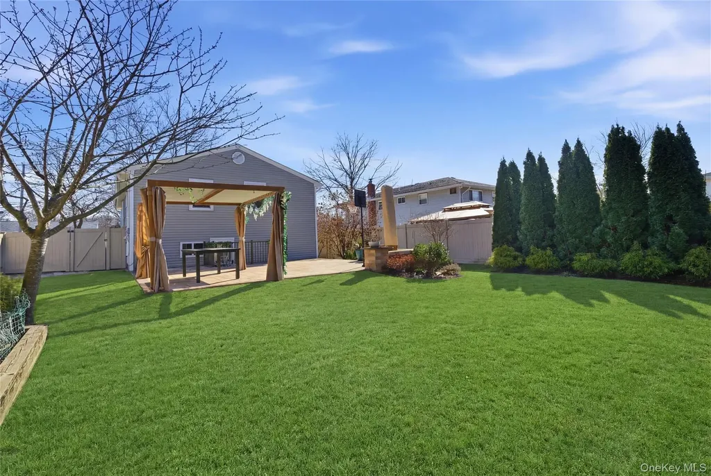 214 Ralph Avenue Babylon NY 11702