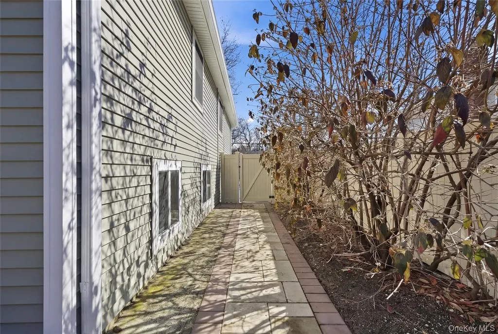 214 Ralph Avenue Babylon NY 11702