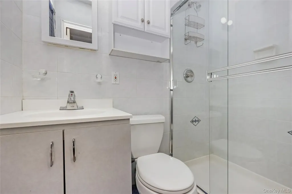 43 Maplewood Drive Plainview NY 11803