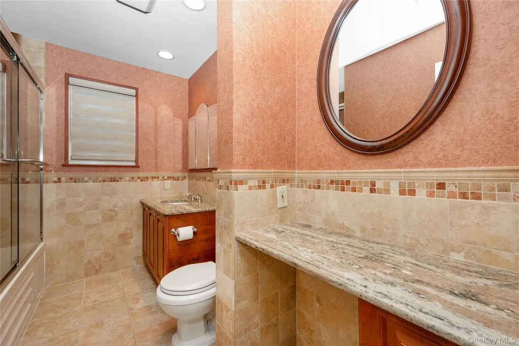 43 Maplewood Drive Plainview NY 11803