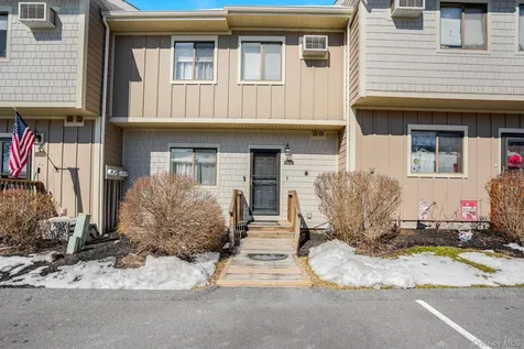6203 Chelsea Cove N Hopewell Junction NY 12533