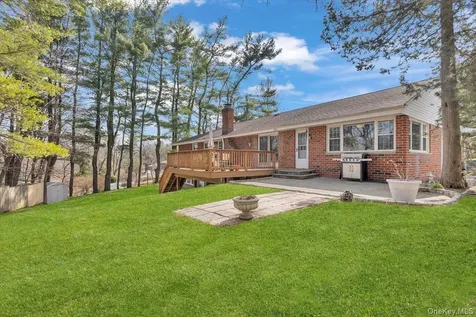 47 Willow Drive Briarcliff Manor NY 10510