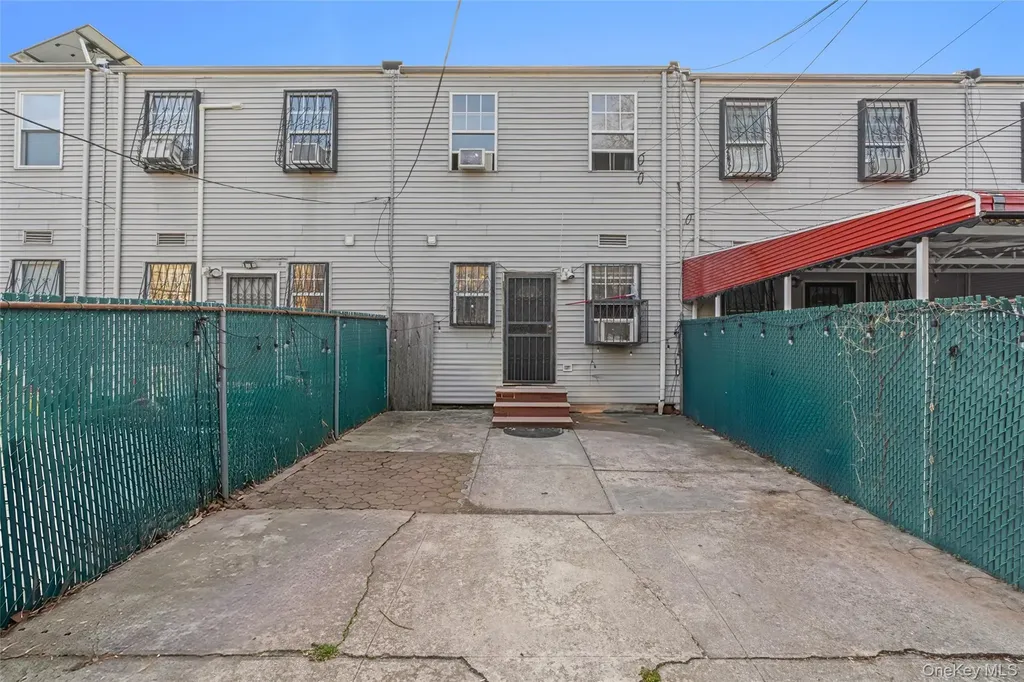 525 Alabama Avenue Brooklyn NY 11207