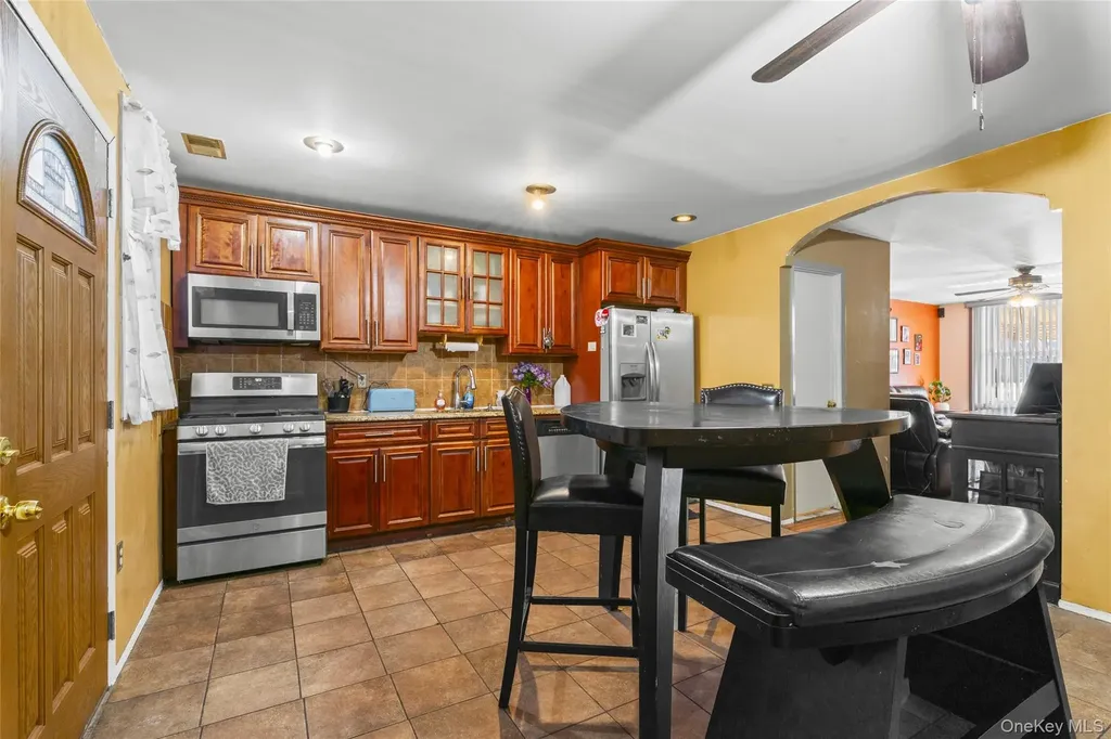 525 Alabama Avenue Brooklyn NY 11207