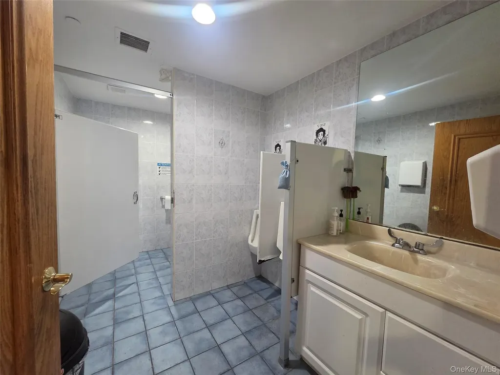 167-17 Northern Boulevard Flushing NY 11358
