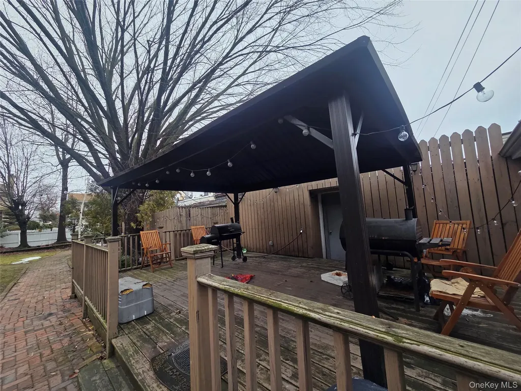 167-17 Northern Boulevard Flushing NY 11358