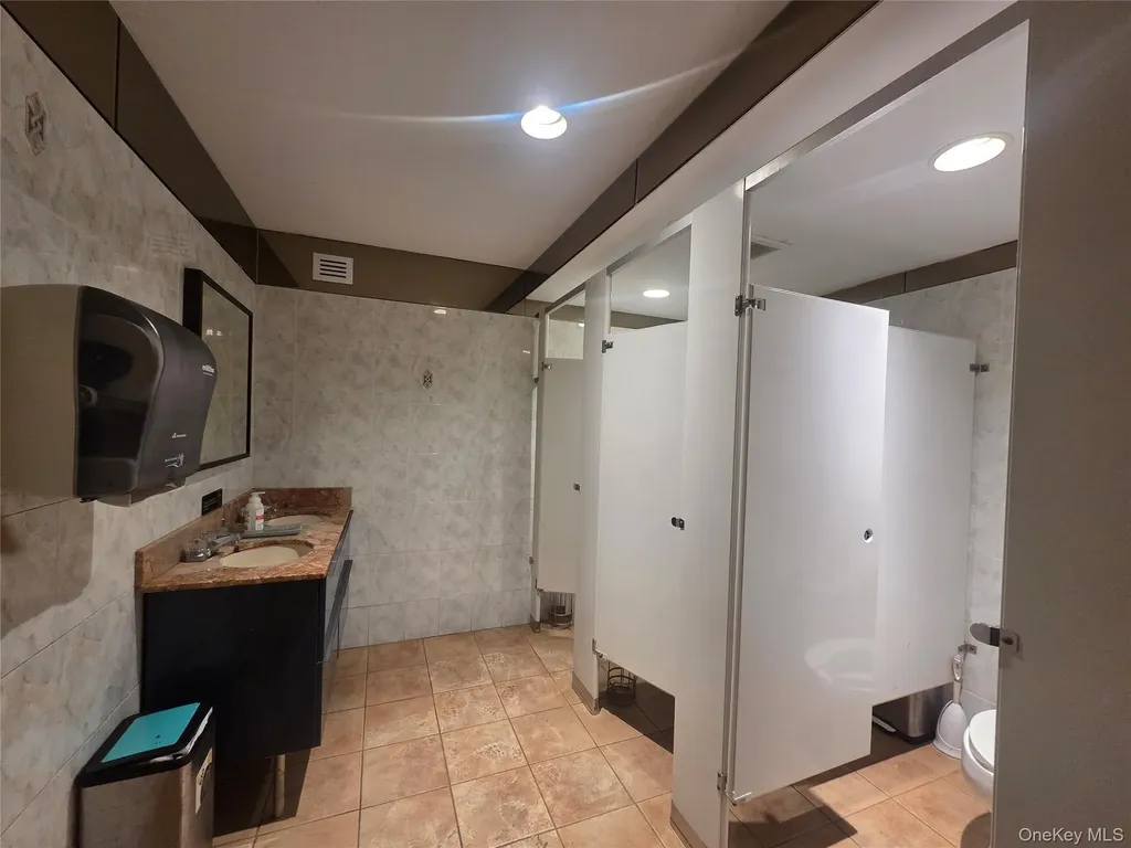 167-17 Northern Boulevard Flushing NY 11358