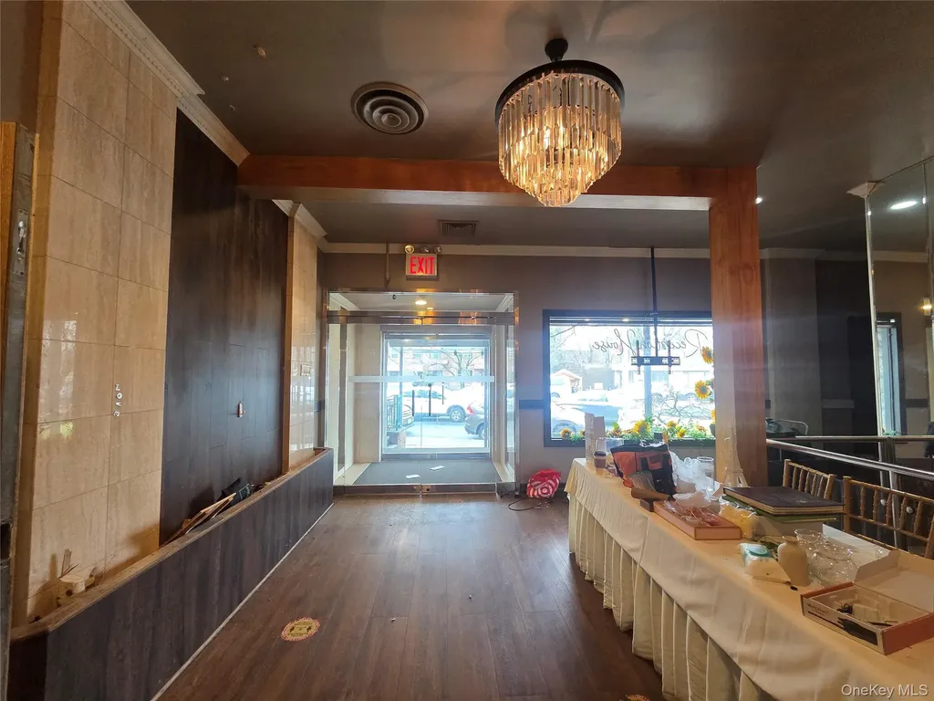 167-17 Northern Boulevard Flushing NY 11358