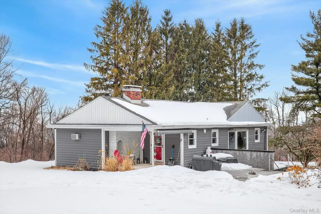 110 Stagecoach Pass Stormville NY 12582