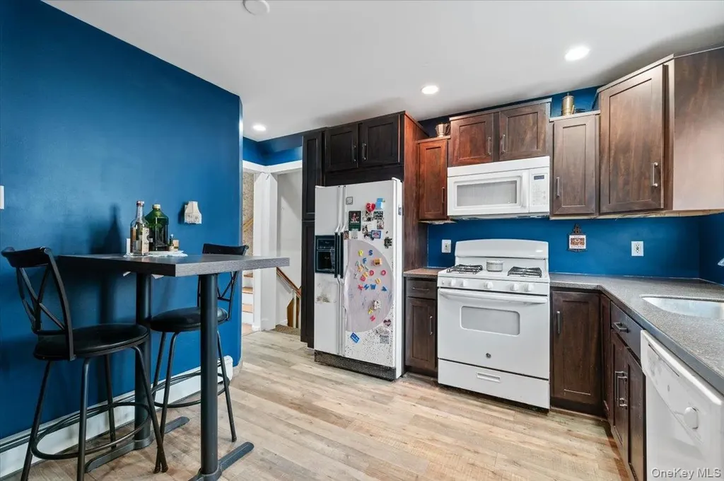 6 Gateway Street Bethpage NY 11714