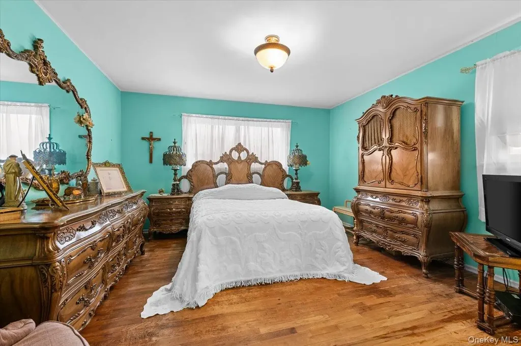 6 Gateway Street Bethpage NY 11714
