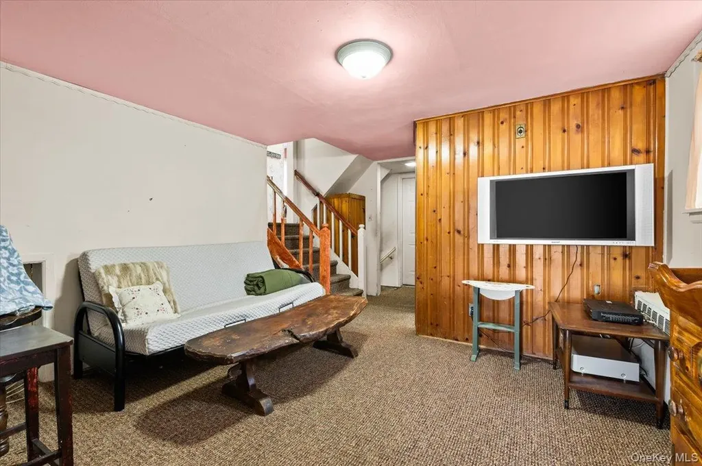 6 Gateway Street Bethpage NY 11714