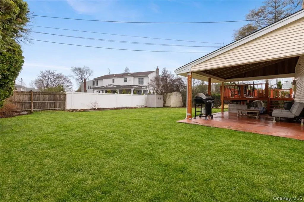 6 Gateway Street Bethpage NY 11714