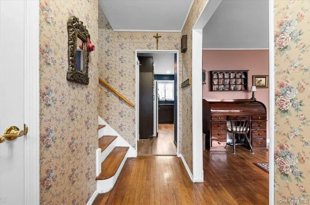 6 Gateway Street Bethpage NY 11714
