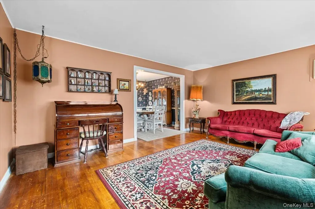 6 Gateway Street Bethpage NY 11714