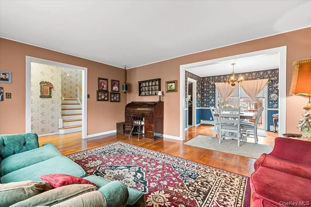6 Gateway Street Bethpage NY 11714