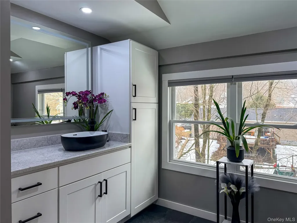 3 Wilcox Avenue Highland NY 12528