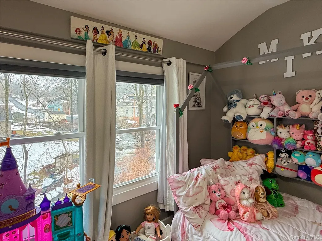3 Wilcox Avenue Highland NY 12528