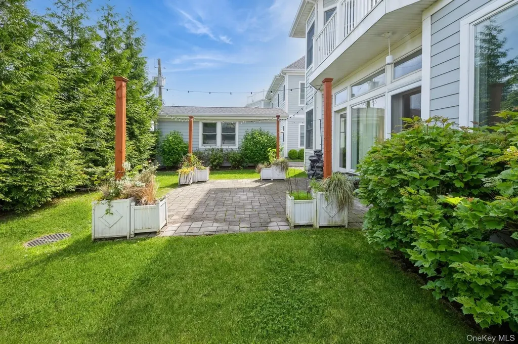 13 Island Point Bronx NY 10464