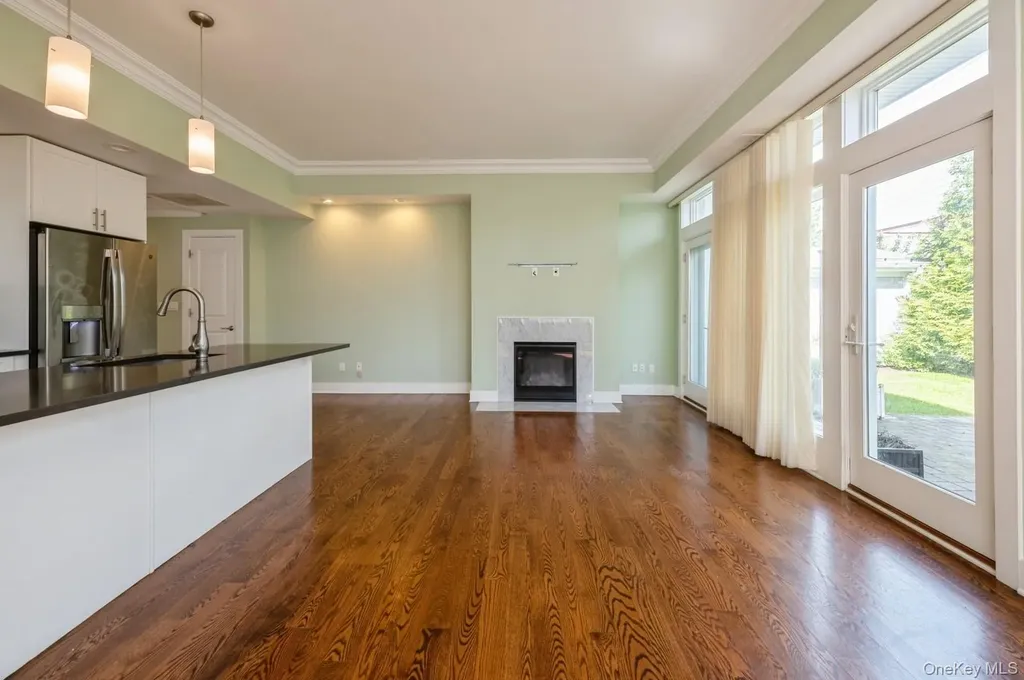 13 Island Point Bronx NY 10464