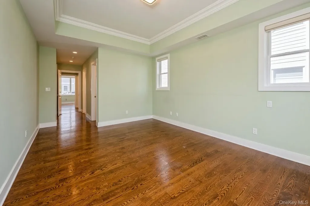 13 Island Point Bronx NY 10464