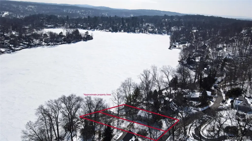 315 Lake Drive Lake Peekskill NY 10537
