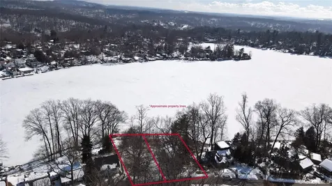 315 Lake Drive Lake Peekskill NY 10537