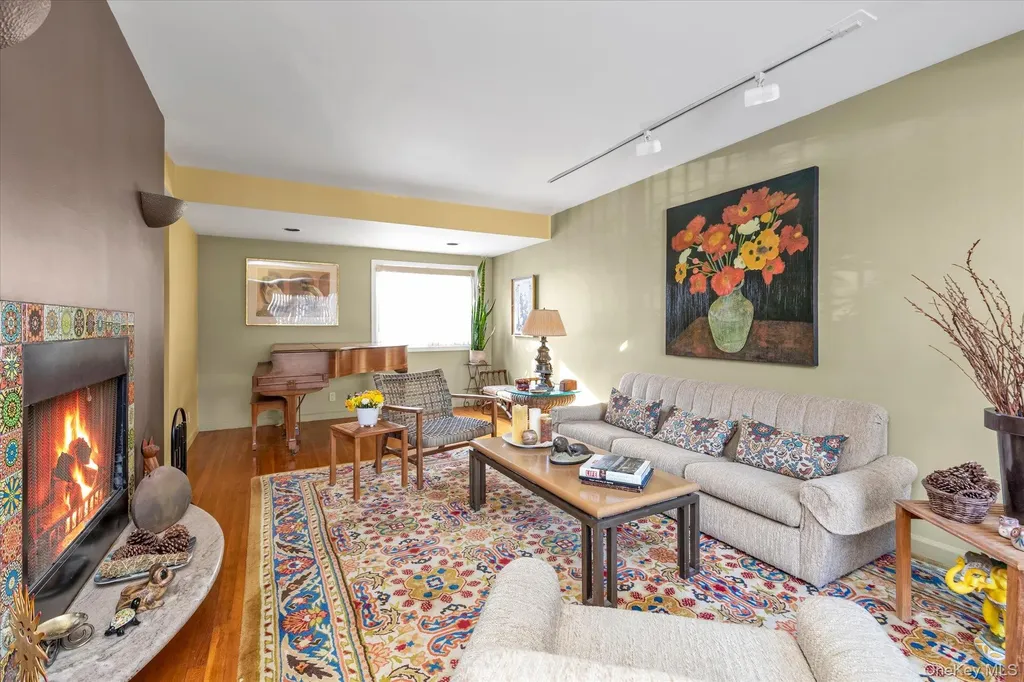 11018 67th Drive Forest Hills NY 11375