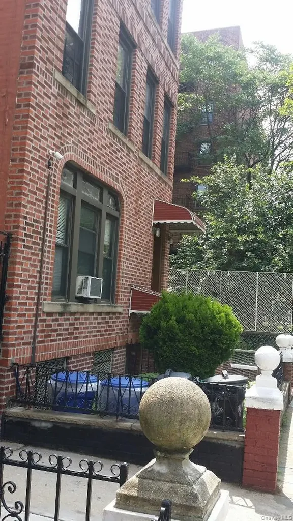 315 E 94th Street Brooklyn NY 11212