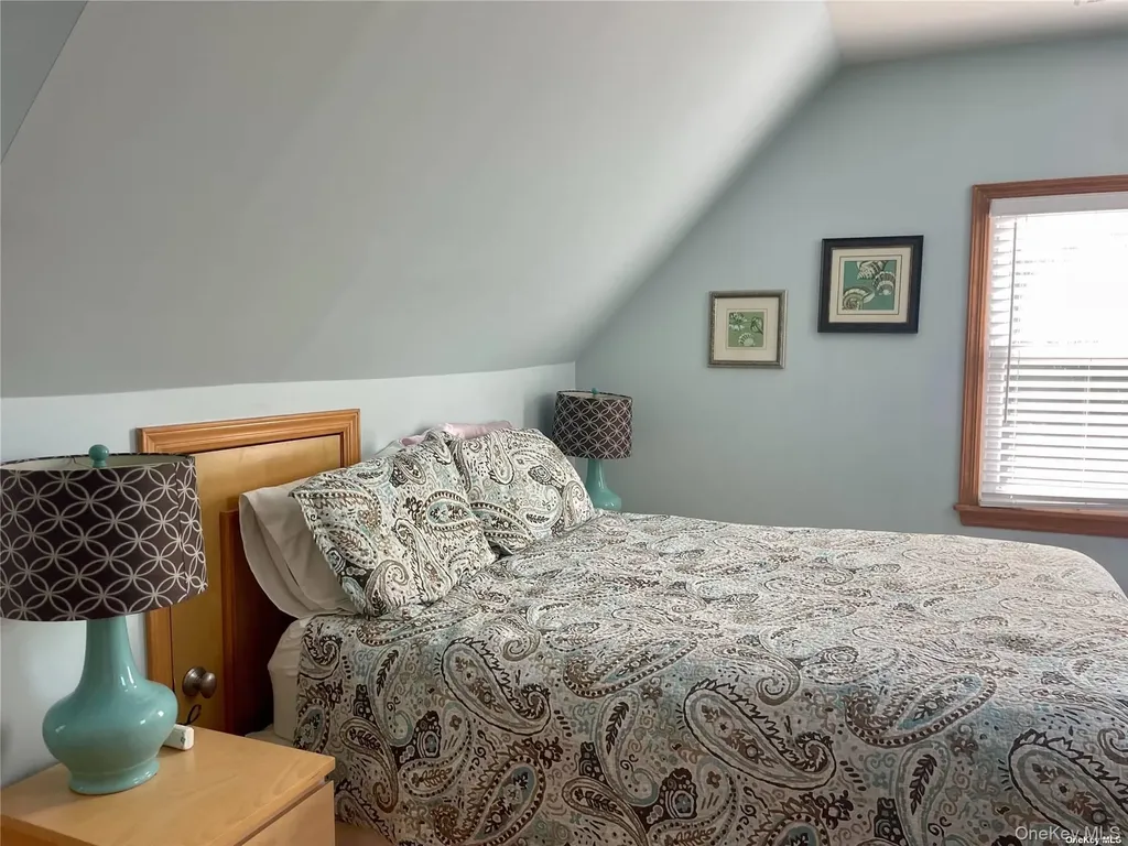 89 Lynbrook Point Lookout NY 11569